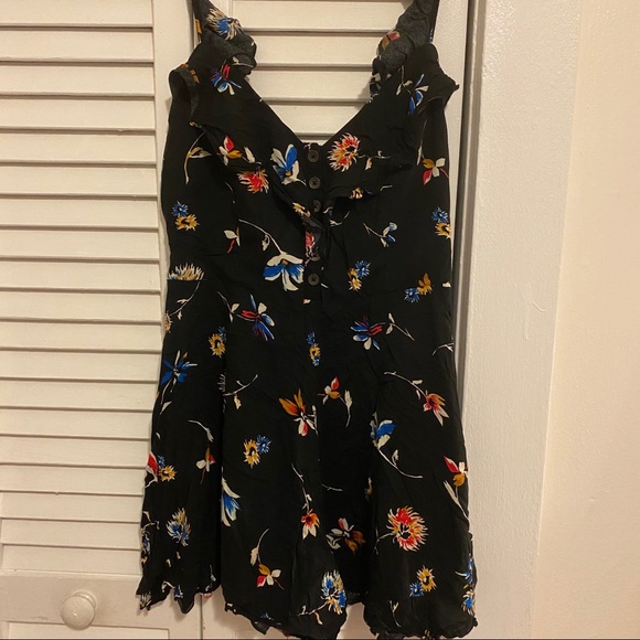 UO backless romper - Picture 3 of 6